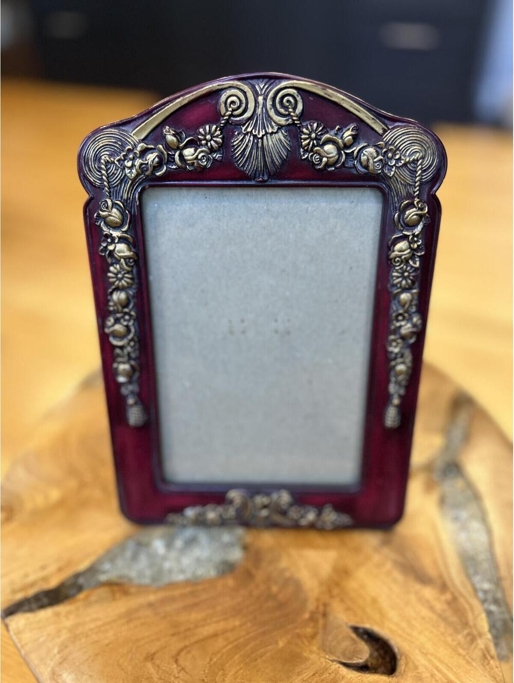 Vintage Ornate Decorative Picture Frame with Gold Floral Accents